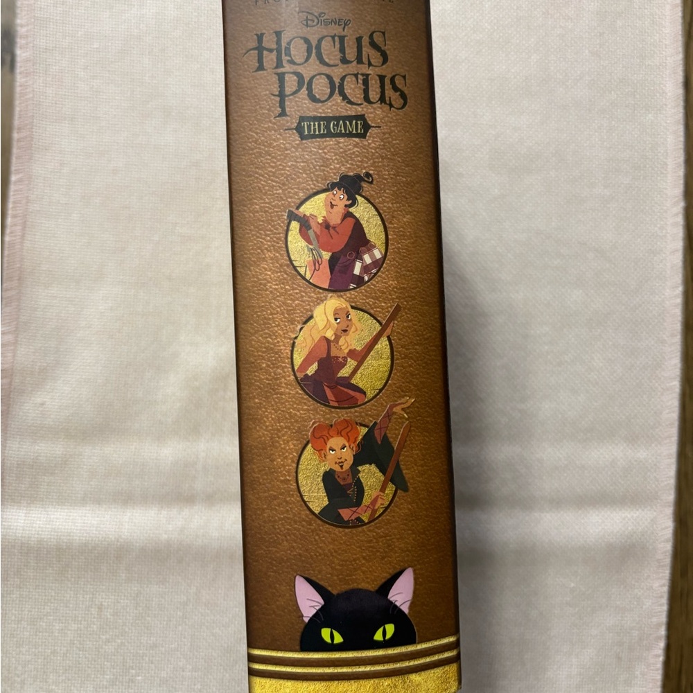 Disney Hocus Pocus Board Game Green and Brown - Picture 2 of 4
